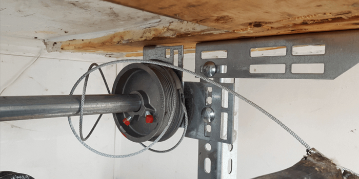 Lakeview fix garage door cable